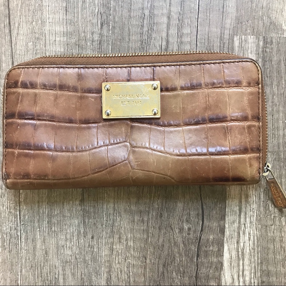 Michael Kors brown gold wallet